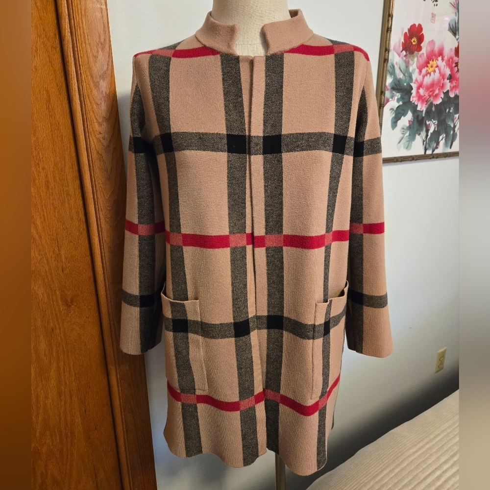 TAHARI PLAID LONG OPEN CARDIGAN - Tan, Black, Red. SIZE XL.
